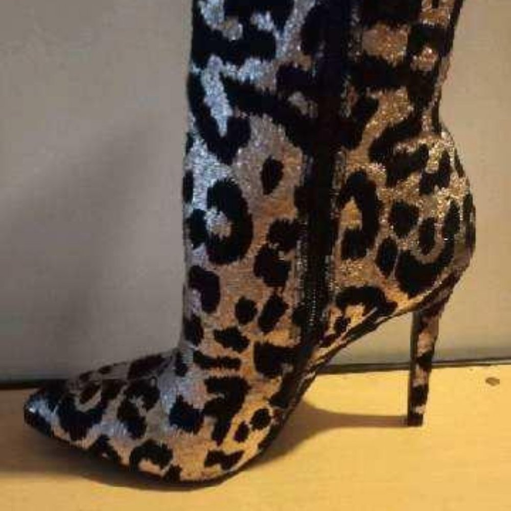 Shoes - Picture 5 of 6